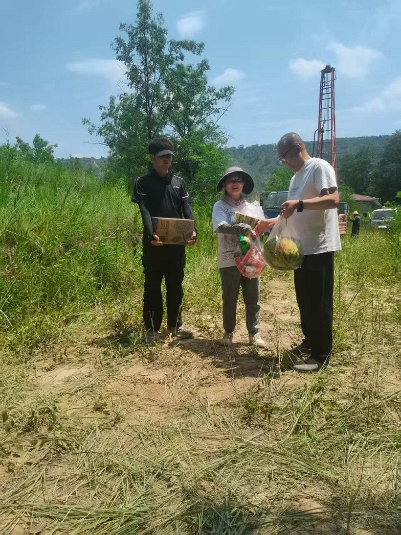 甘肃信合工程设计有限公司工会委员会 为员工发放夏日高温福利